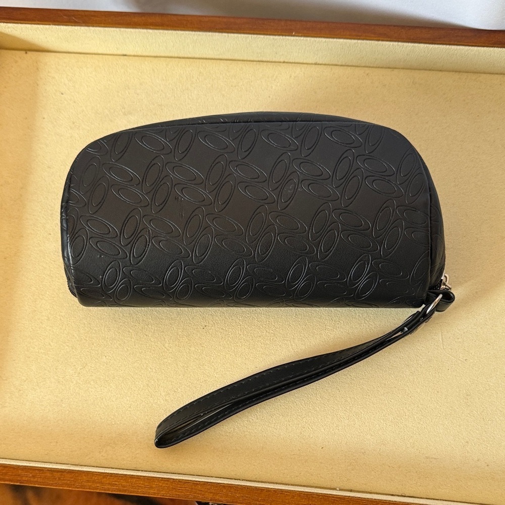Oakley Black Embossed sunglasses case